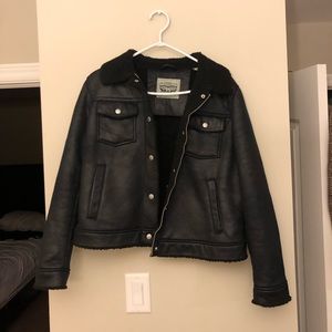 Levi's Black Faux Fur Lined Trucker Jacket MEDIUM